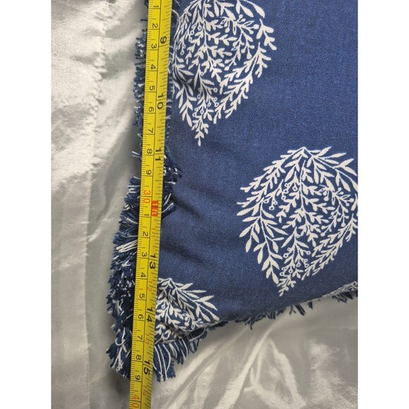 Set Of 2 Outdoor Navy Blue With White Teardrop Design Pillows - Picture 11 of 13